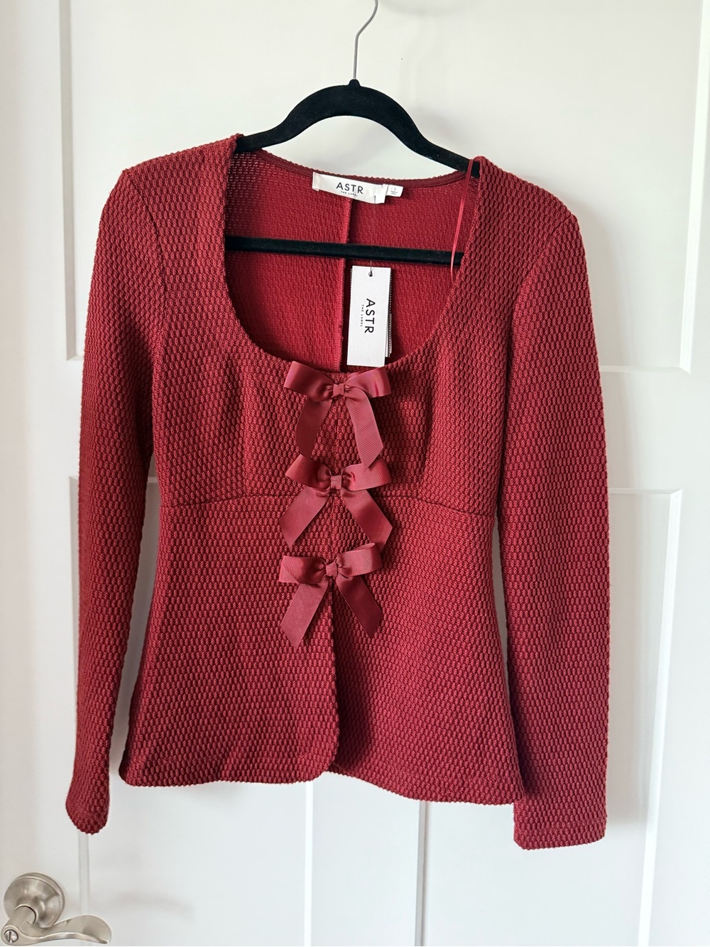ASTR Textured Knit Sweater with Bow Details Size Small NWT